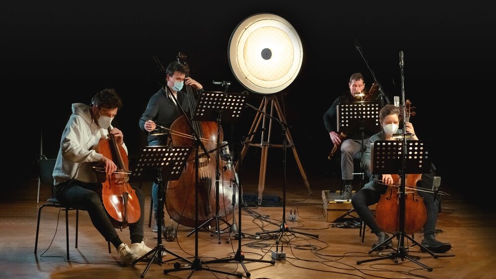 Recording basso continuo ensemble