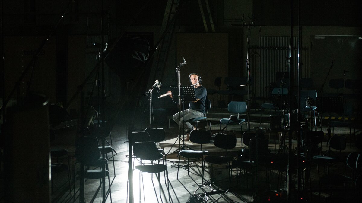 Recording a flute