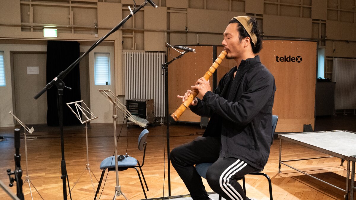 A man recording a shakuhachi for Modus