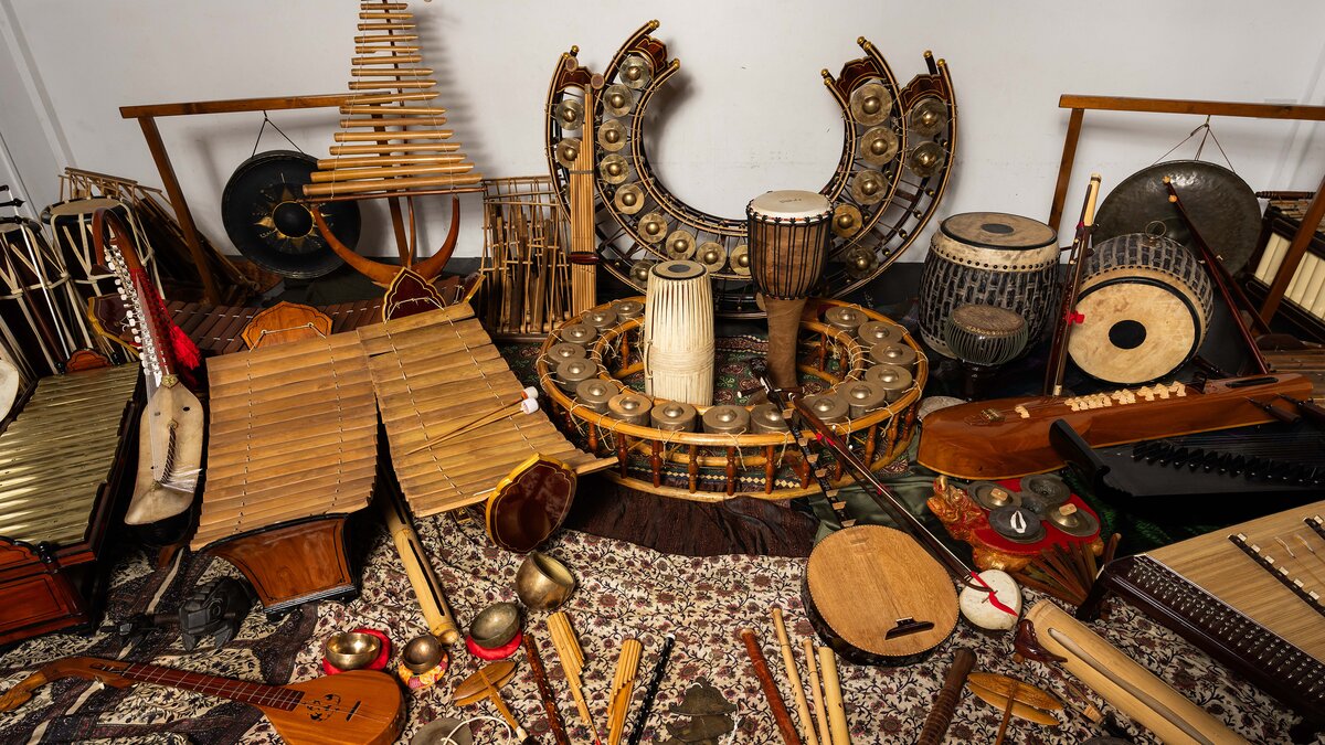 A huge assortment of Southeast Asian instruments