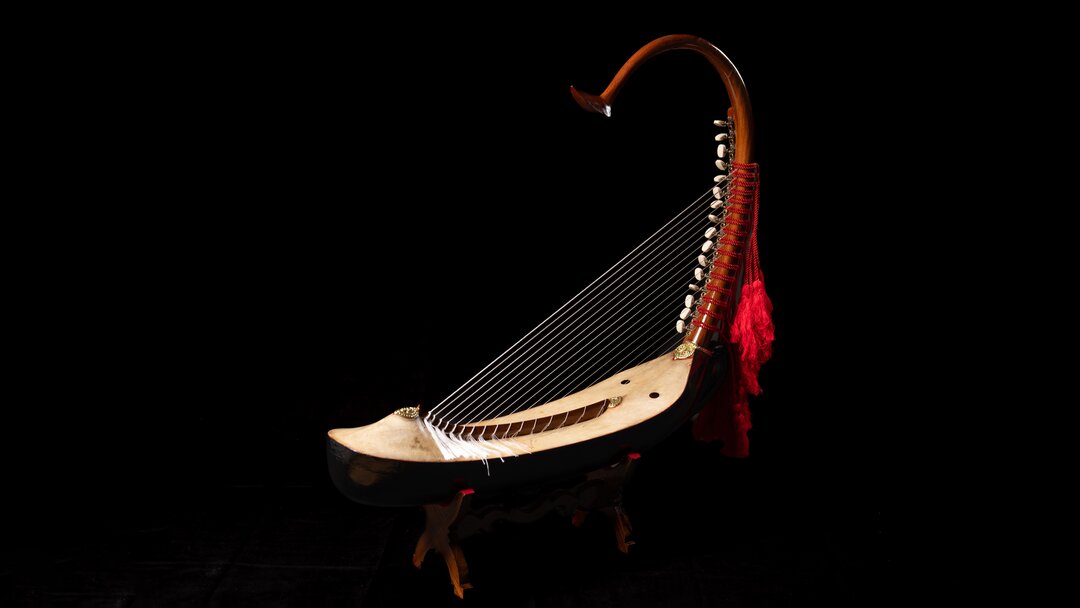 A Burmese saung-gauk